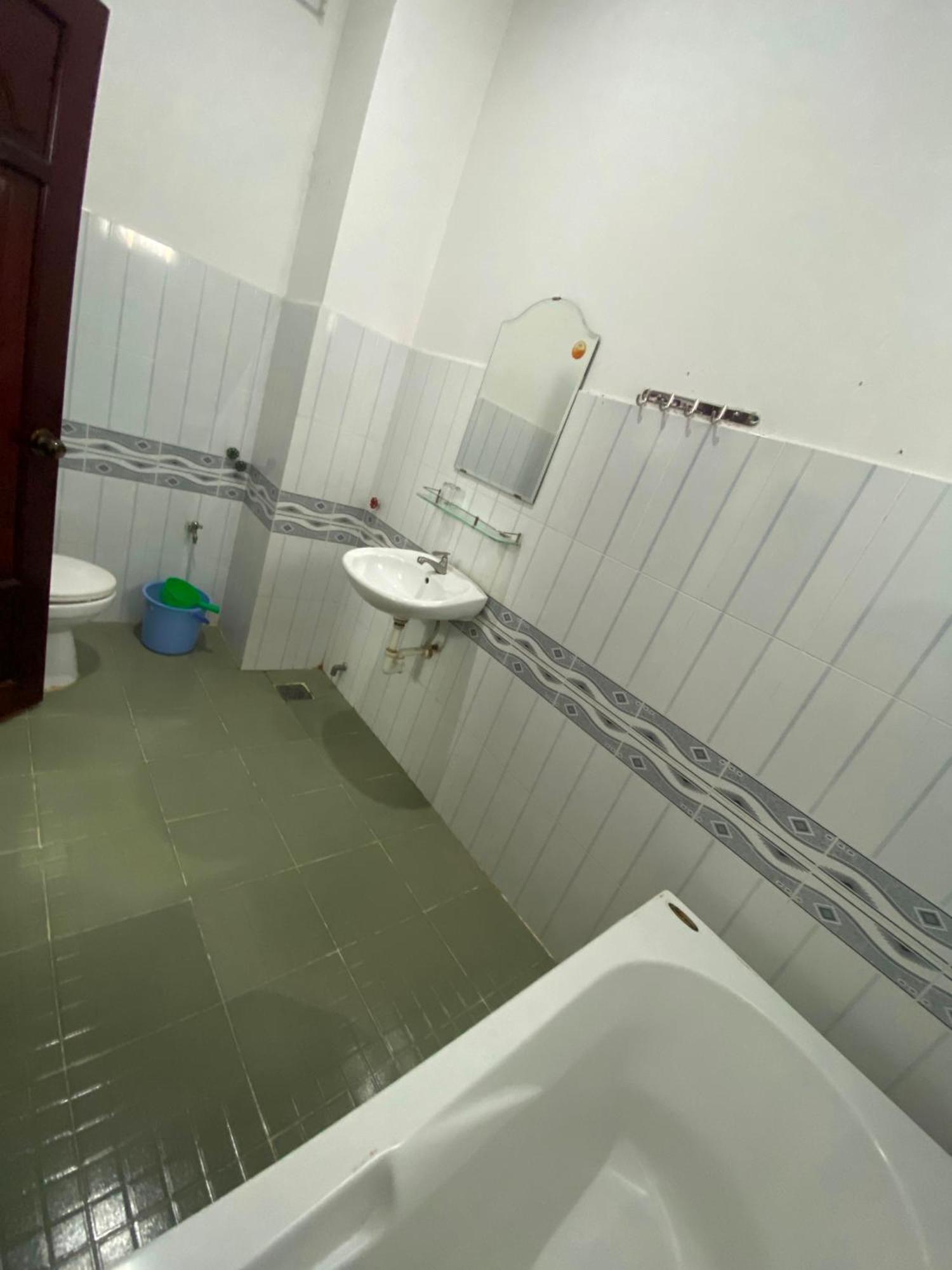 Khách Sạn Kim Phụng Ngân Can Tho Exterior foto